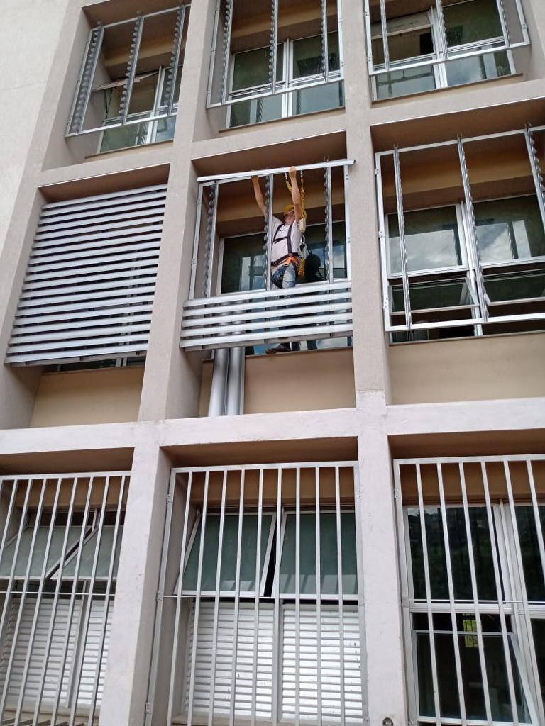 Brise Metálico — foto 02